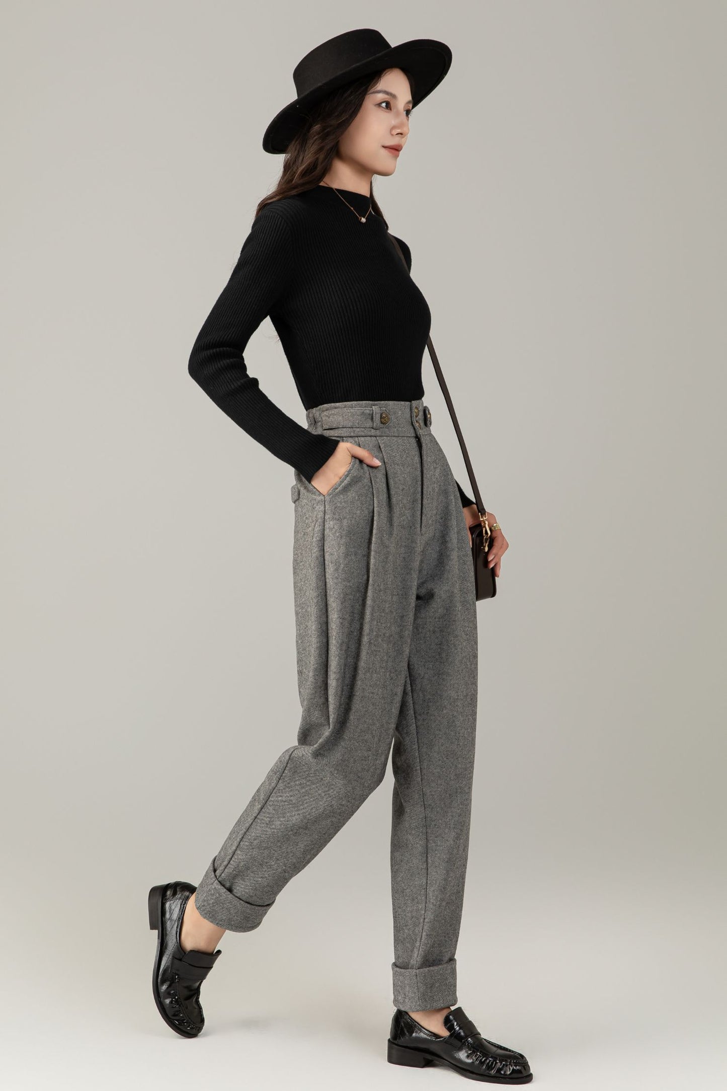 High-Waist Wool Trousers: Vintage Grey Pleated Cuffed Pants C5247
