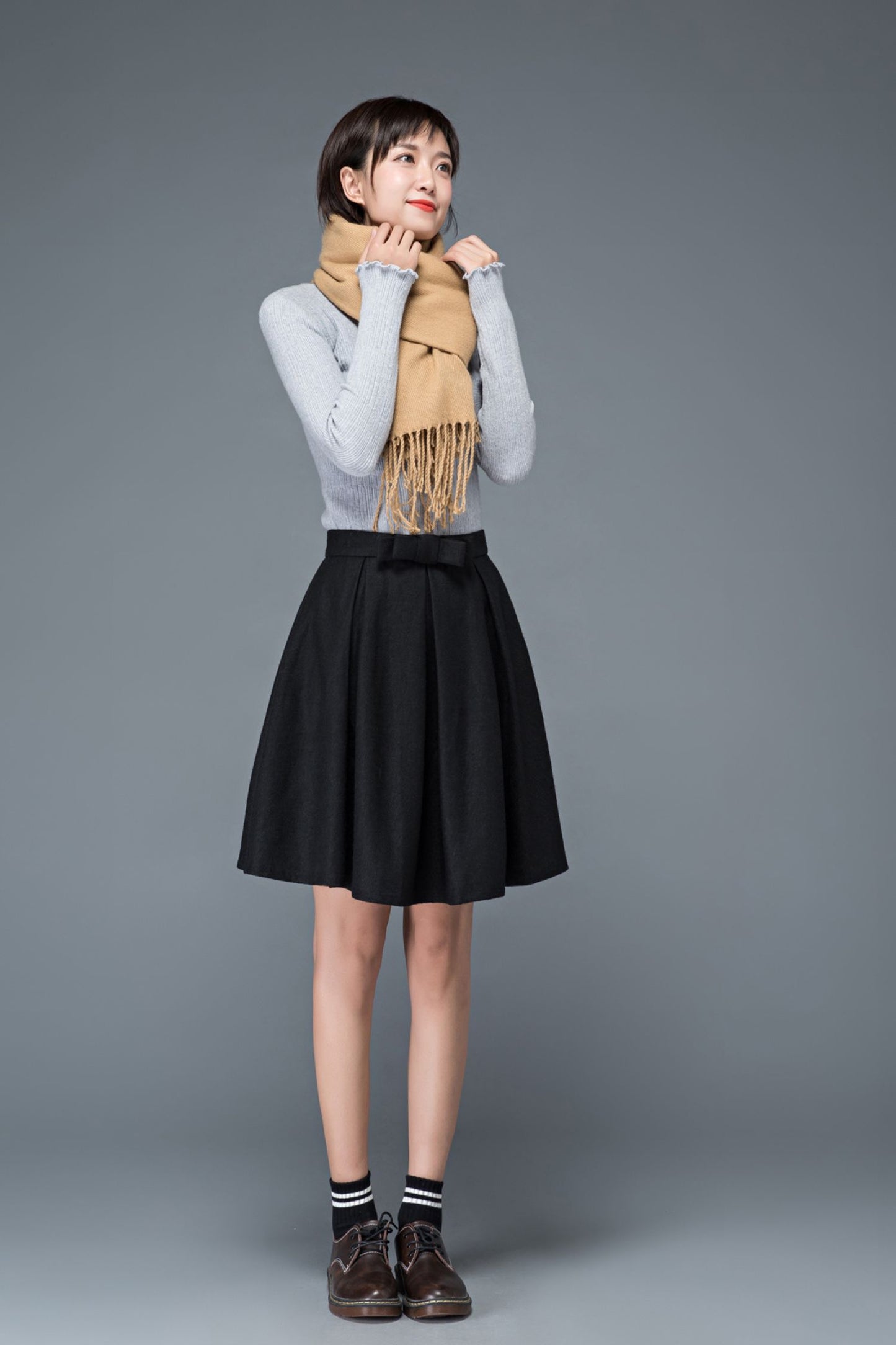 Classic short winter pleated wool skirt C1180