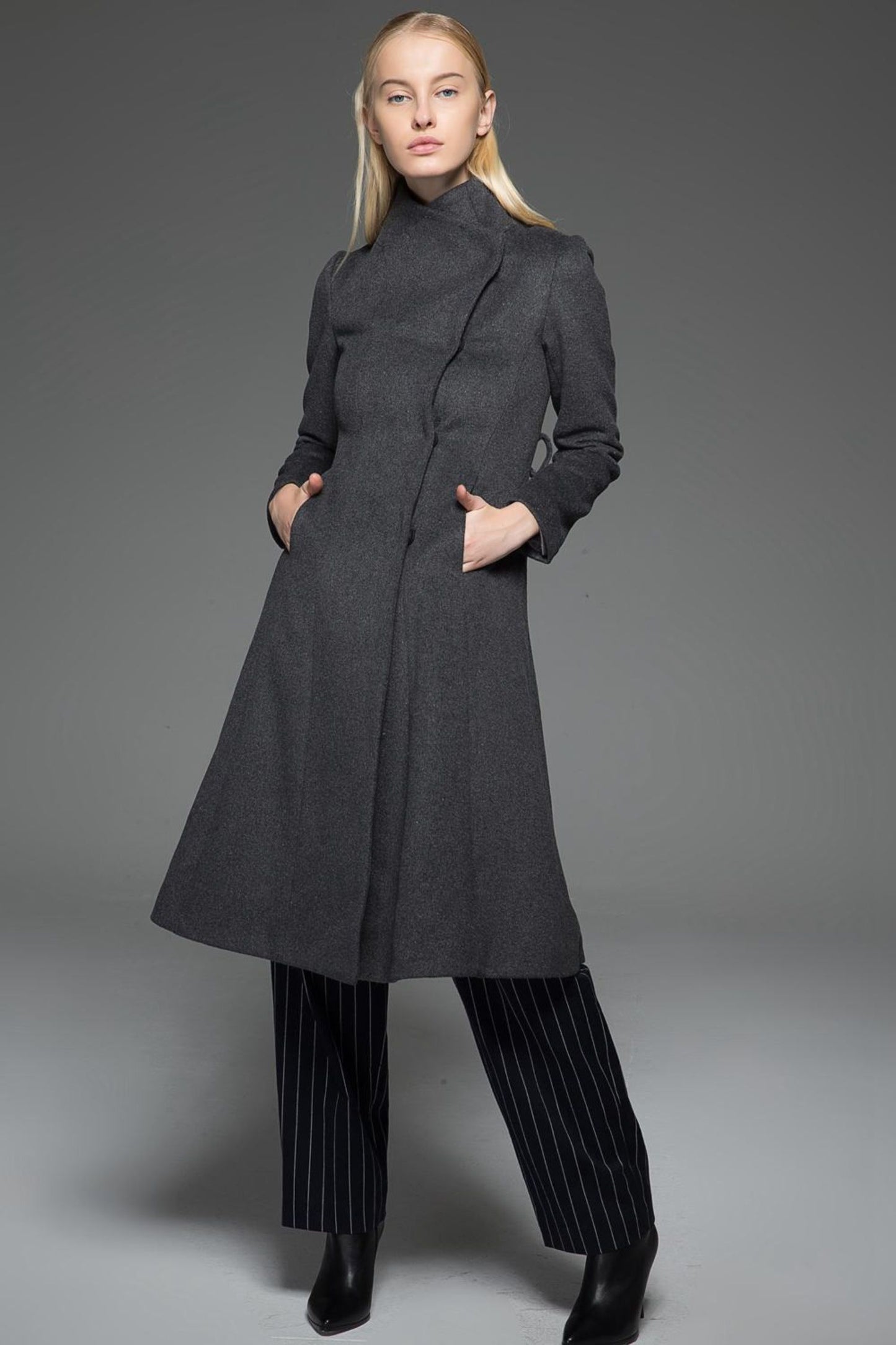 Gray Wool Coat with High Neck Collar, Pockets and Self-Tie Belt C758