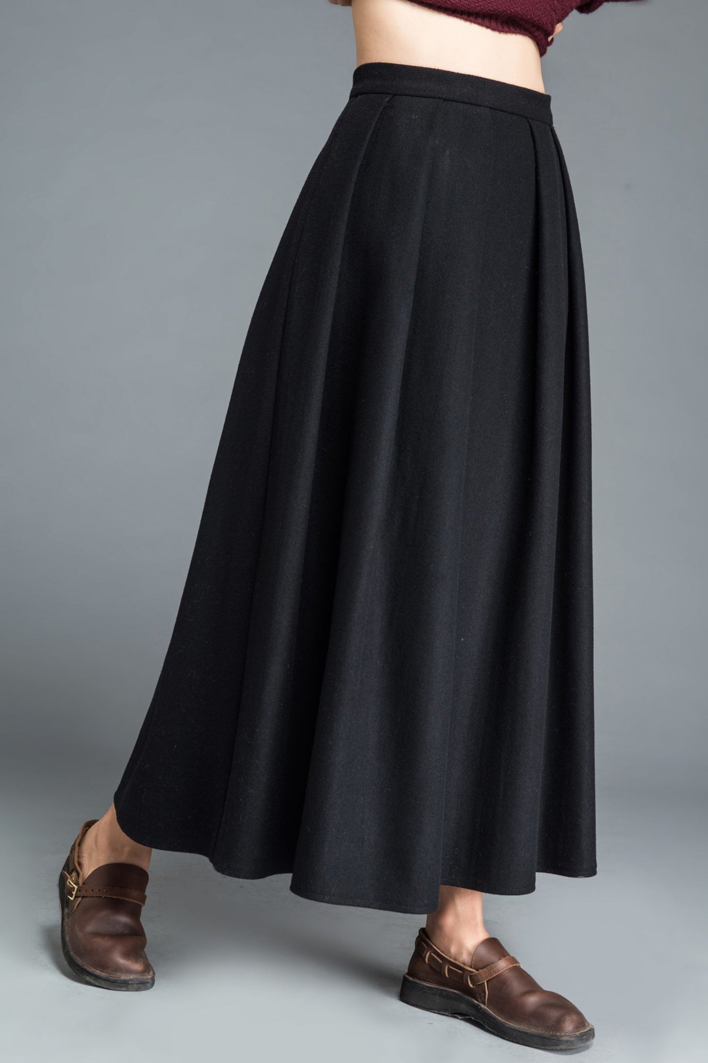 Fit and flare black long wool skirt C1208