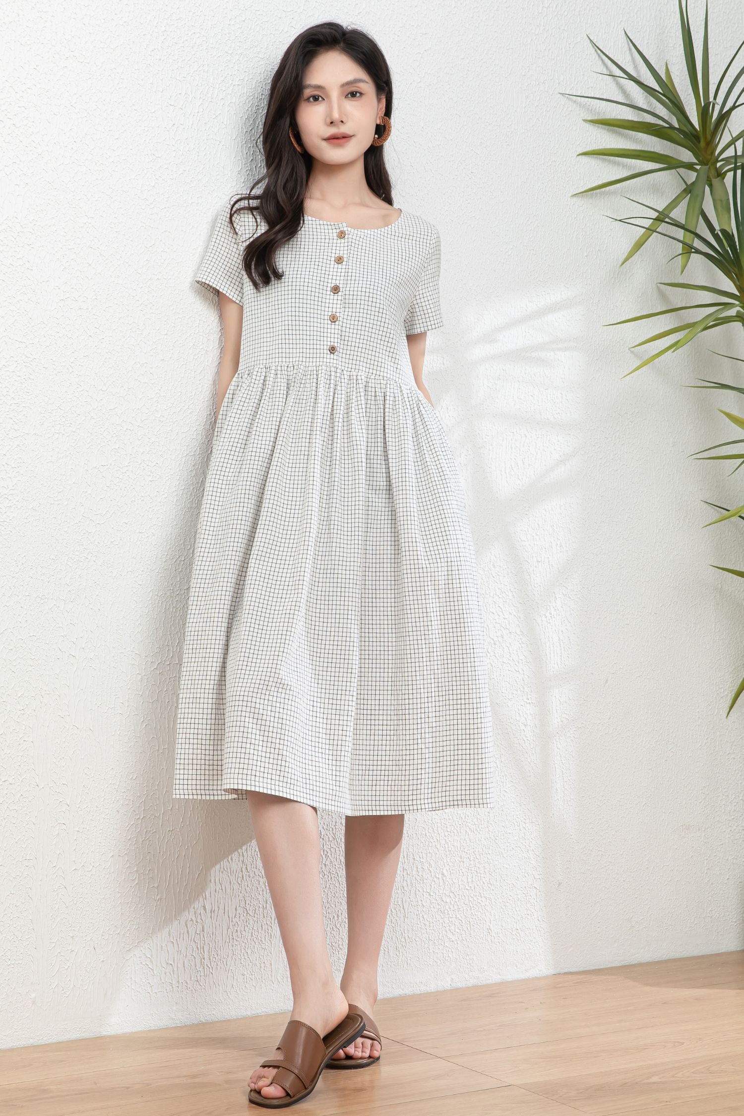 White Linen Midi Dress with Loose A-Line Silhouette and Pockets Plaid / S