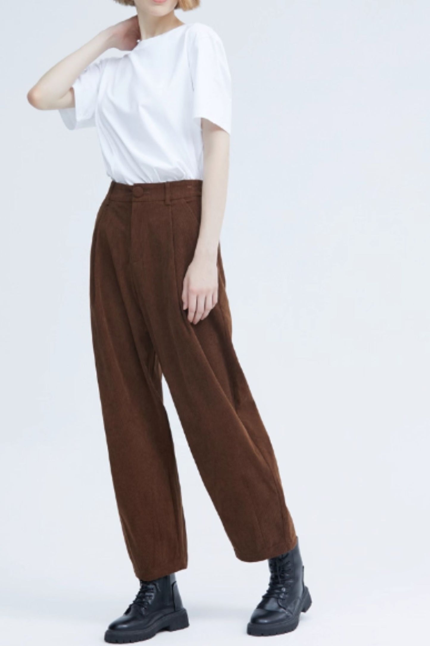 Brown loose fitting corduroy pants C5129