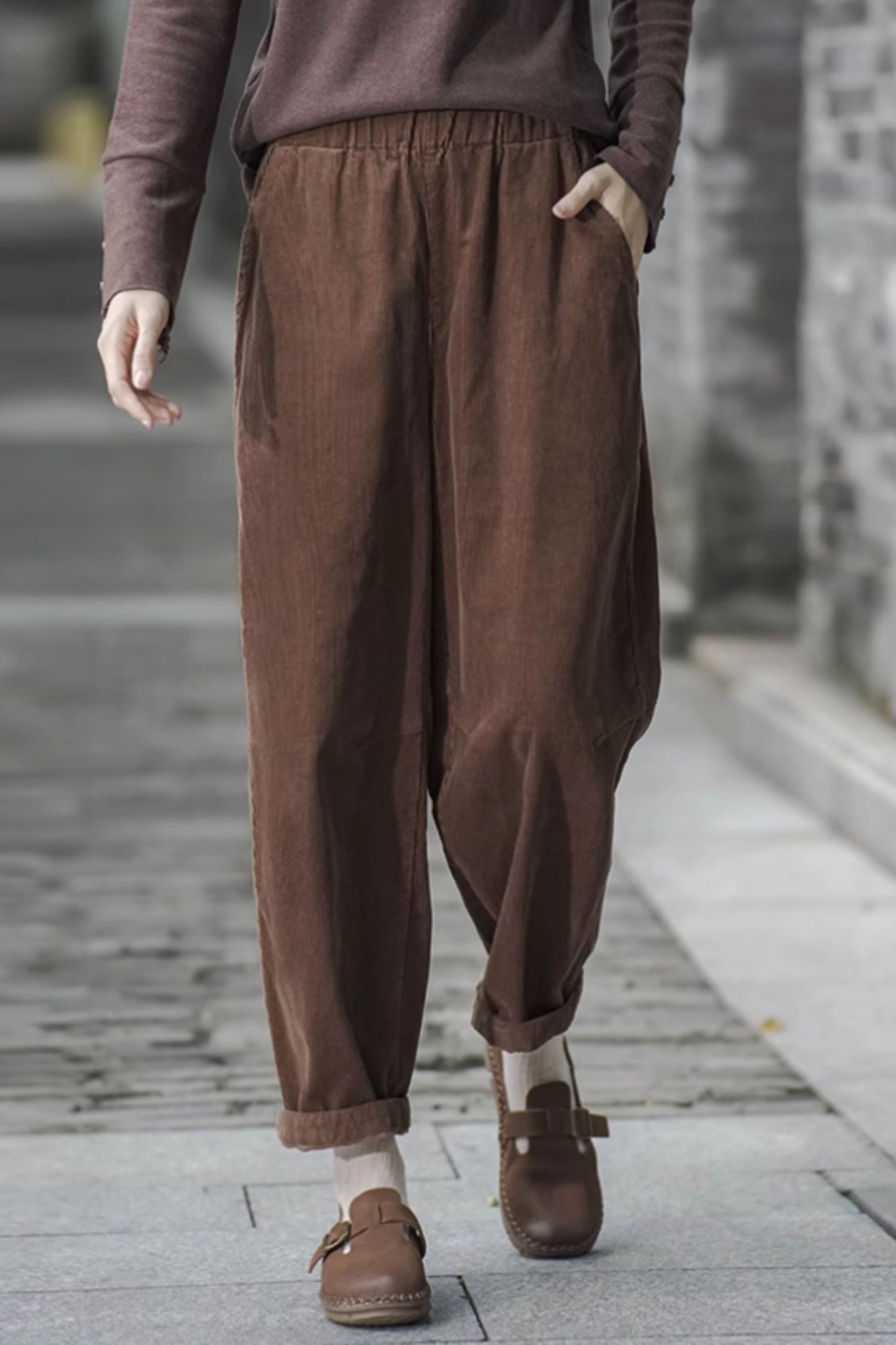 Elastic waist loose fitting corduroy pants C5128