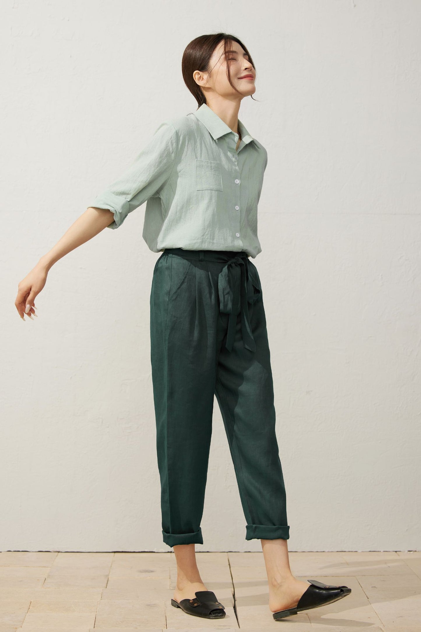 Women's Stylish Green Linen Pants C3935