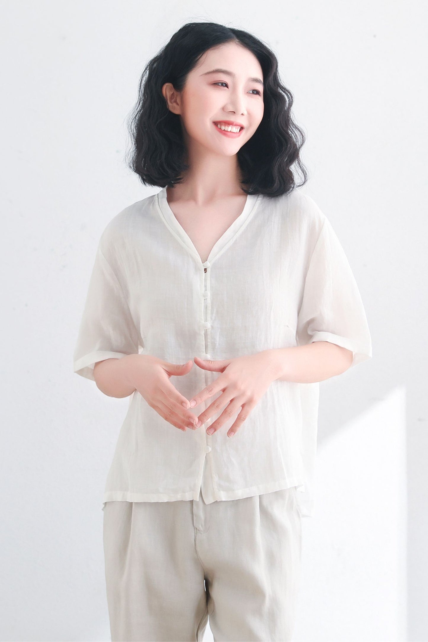 White Linen V-neck Summer Oversized Short Sleeve Casual Blouse C2712