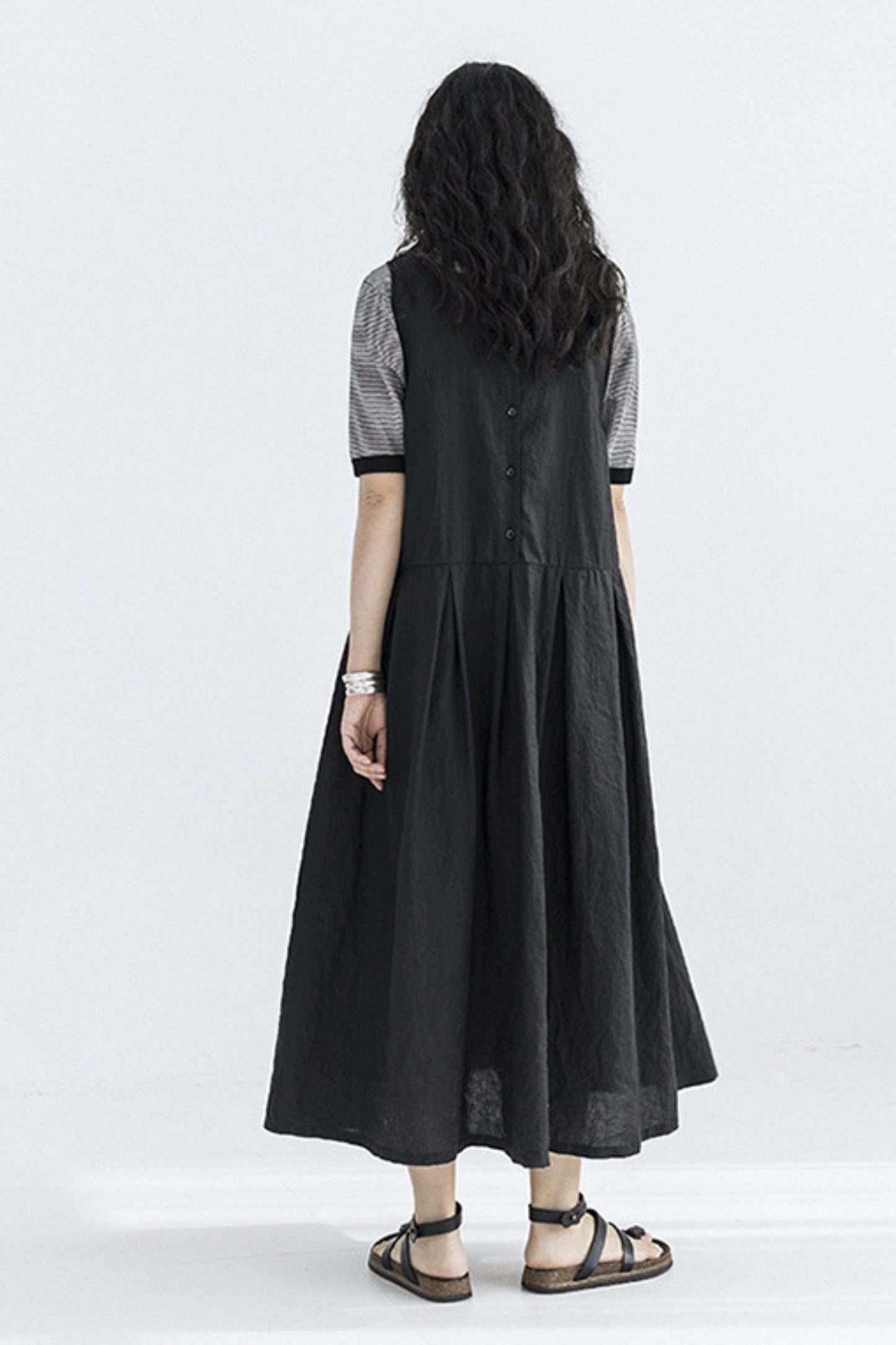 Black sleeveless loose fitting long linen summer dress C5421
