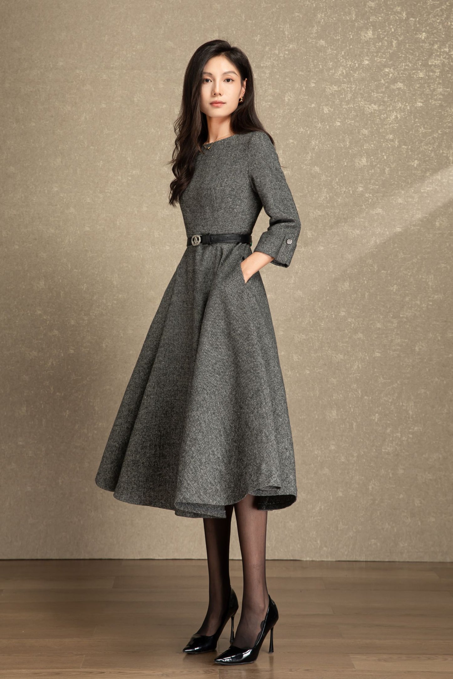 Gray midi fit and flare wool dress C4495