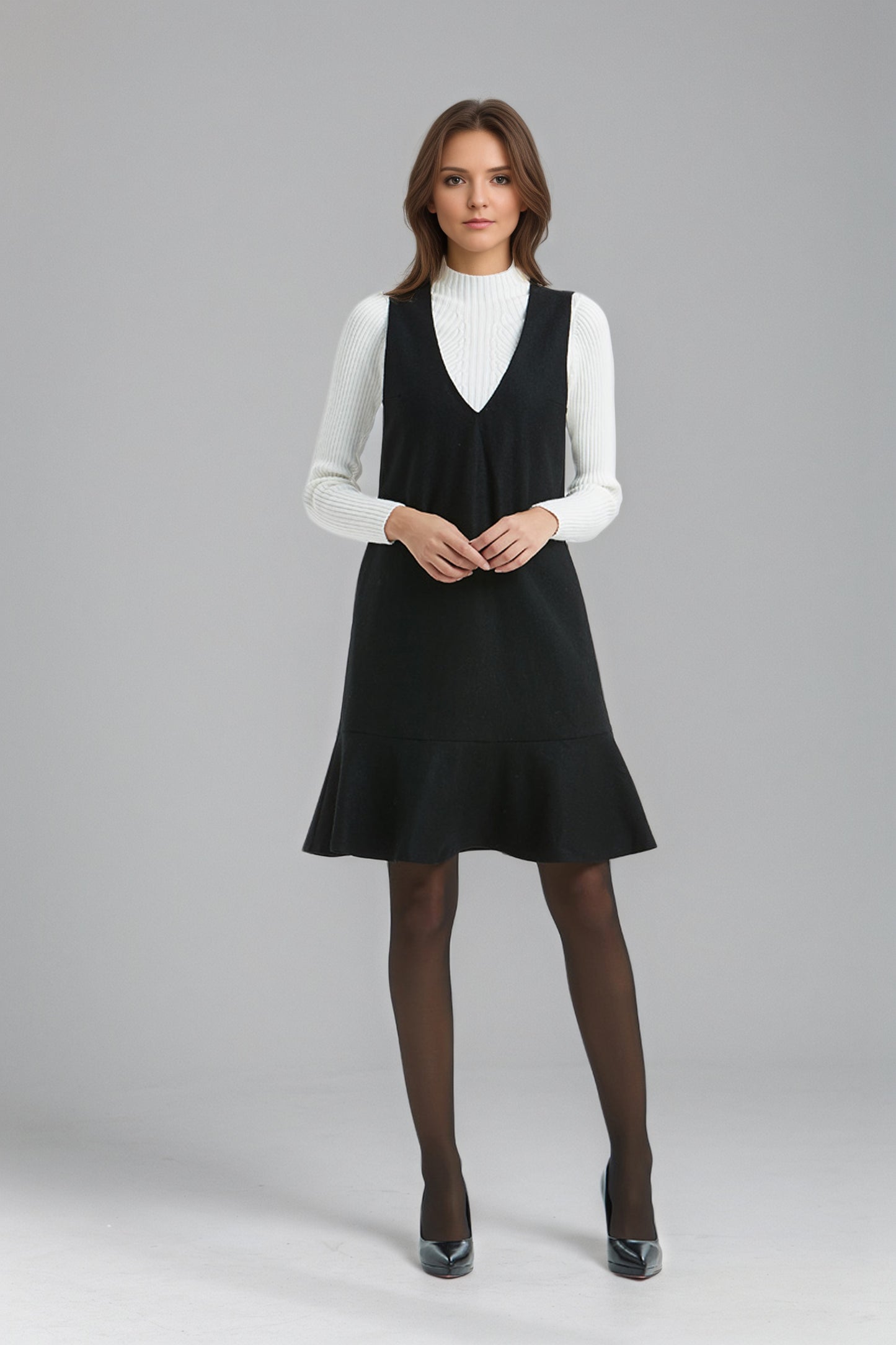 Black Sleeveless Wool Apron Dress C5140
