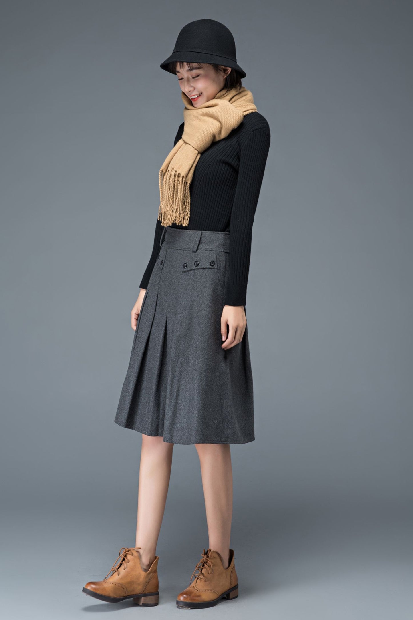 Knee length gray winter wool skirt C1195