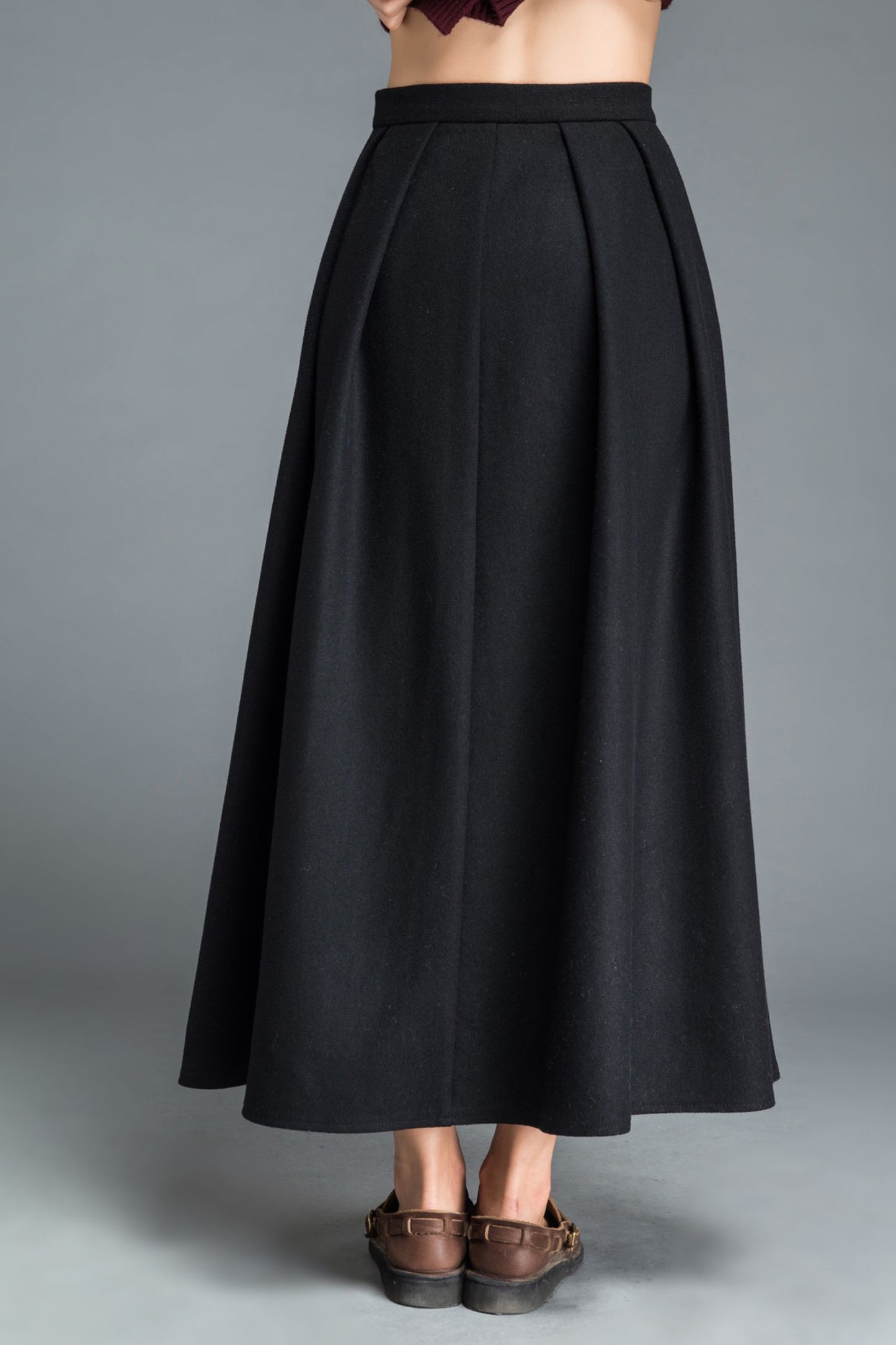 Fit and flare black long wool skirt C1208