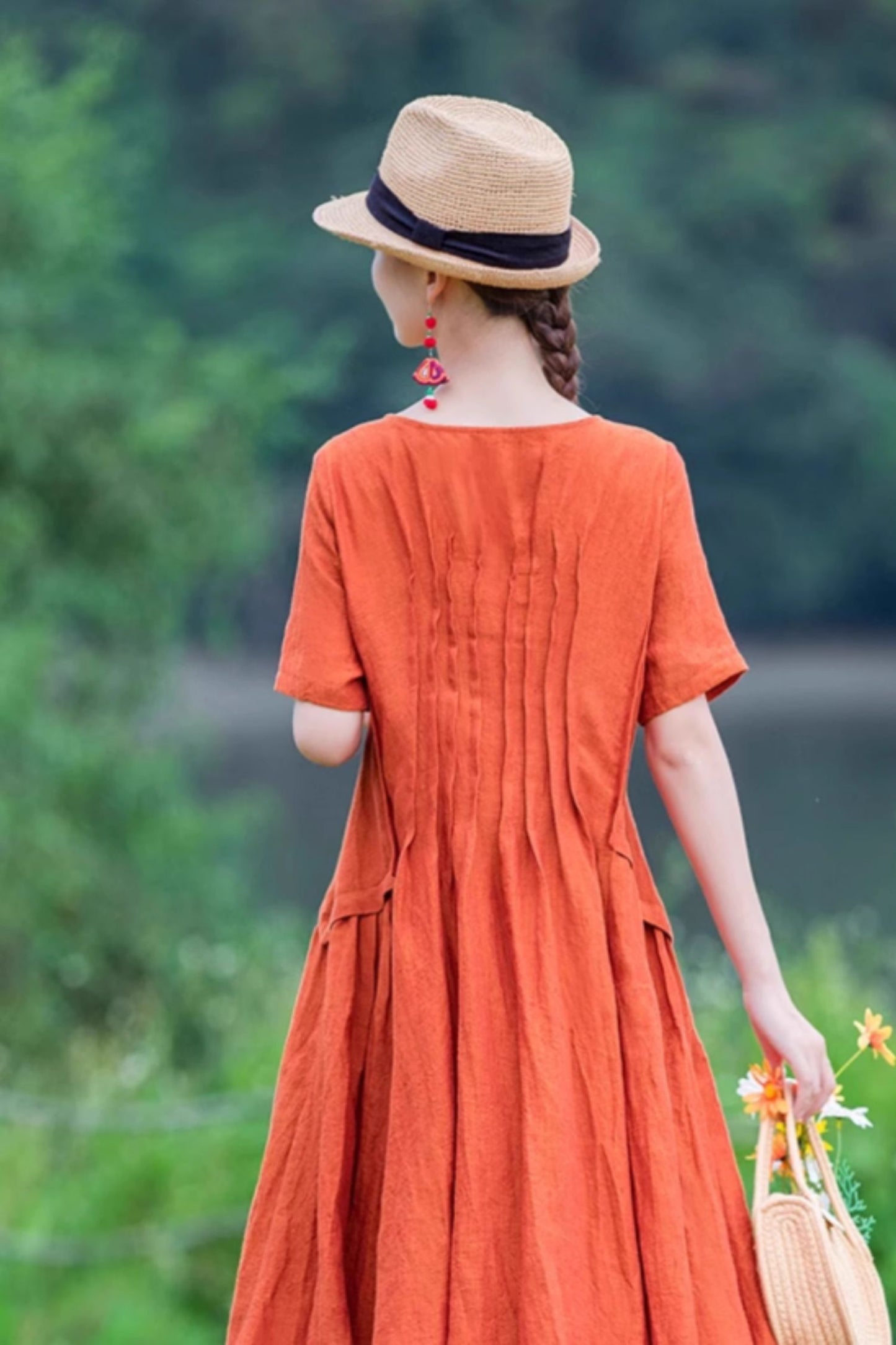 Midi length linen dress with pleating details C5060