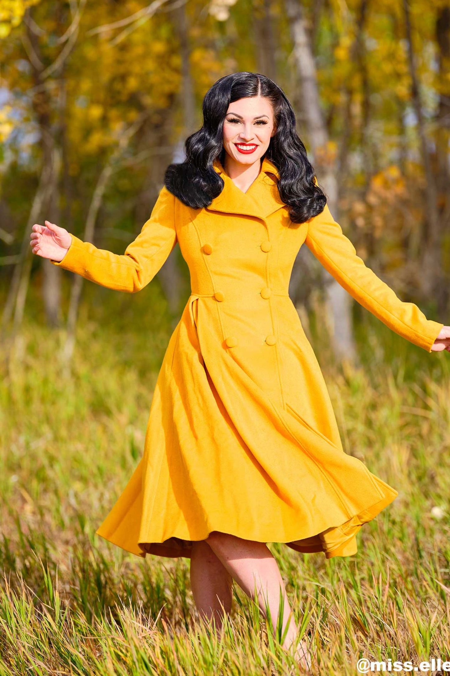Double breasted fit and flare yellow wool coat C1768