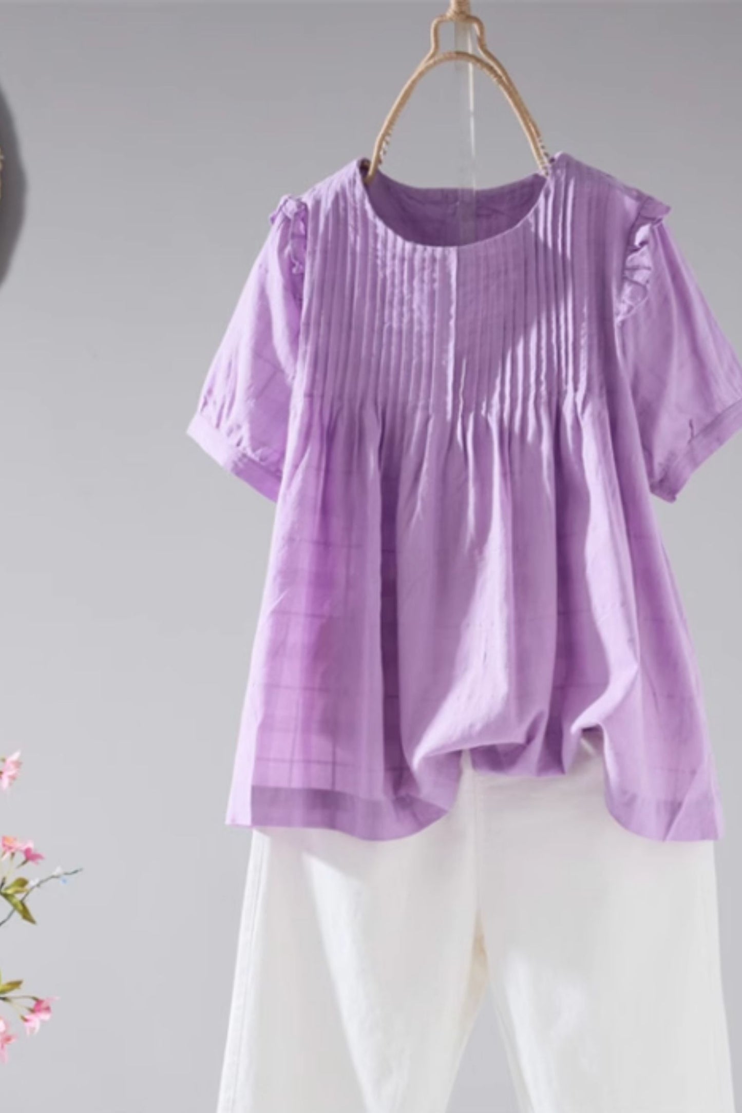 Loose fitting summer top with ruffle details C5051