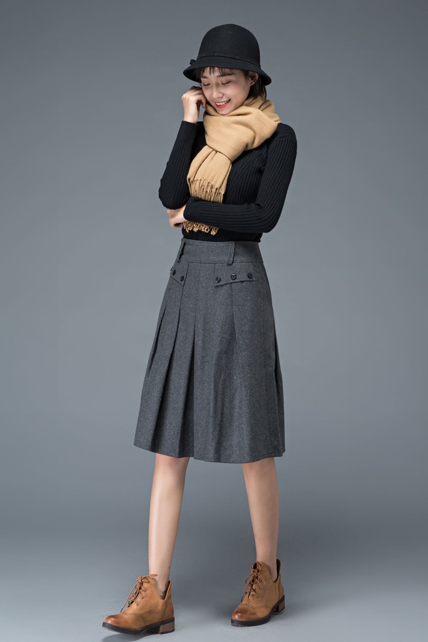 Knee length gray winter wool skirt C1195