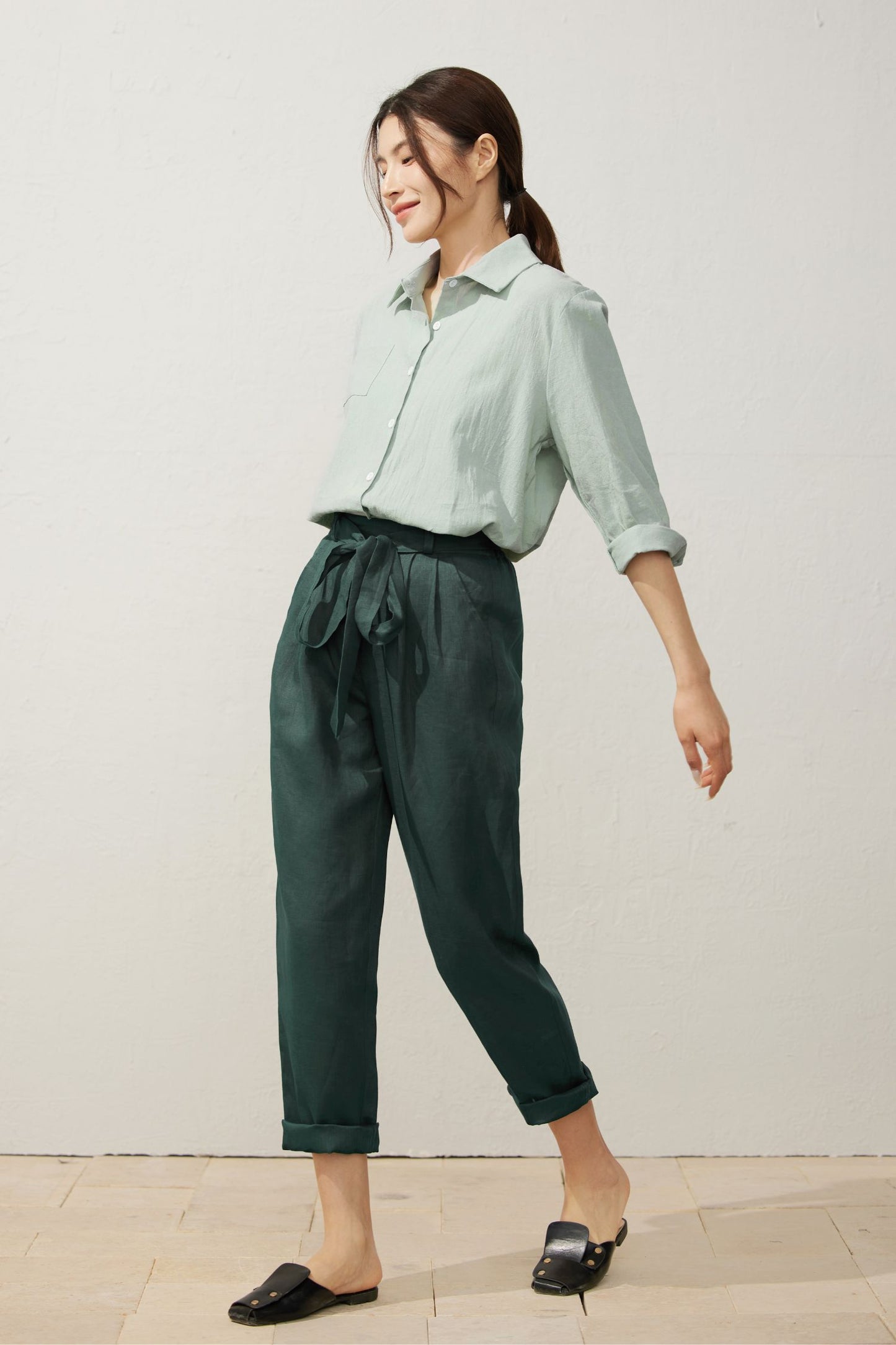 Women's Stylish Green Linen Pants C3935