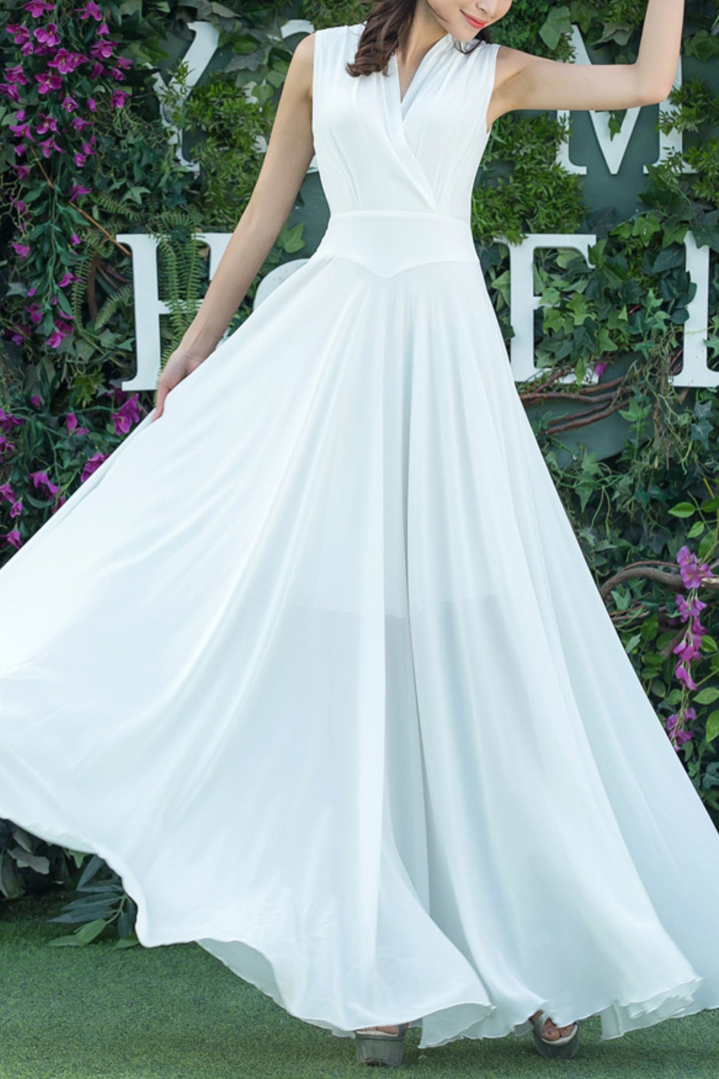 Women's New Chiffon Long V-neck Sleeveless Dress C4095