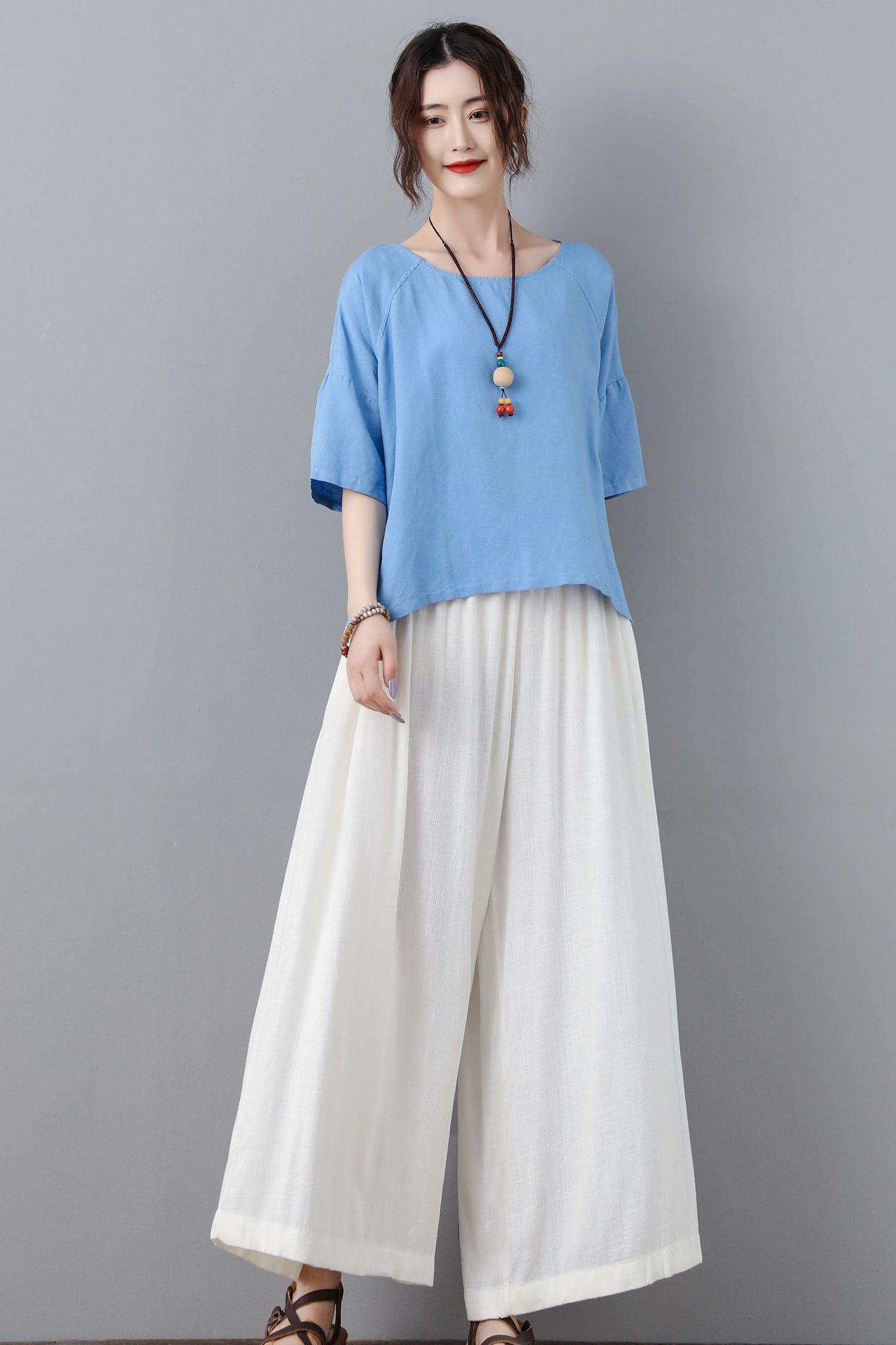 Loose fitting blue linen blouse C2302