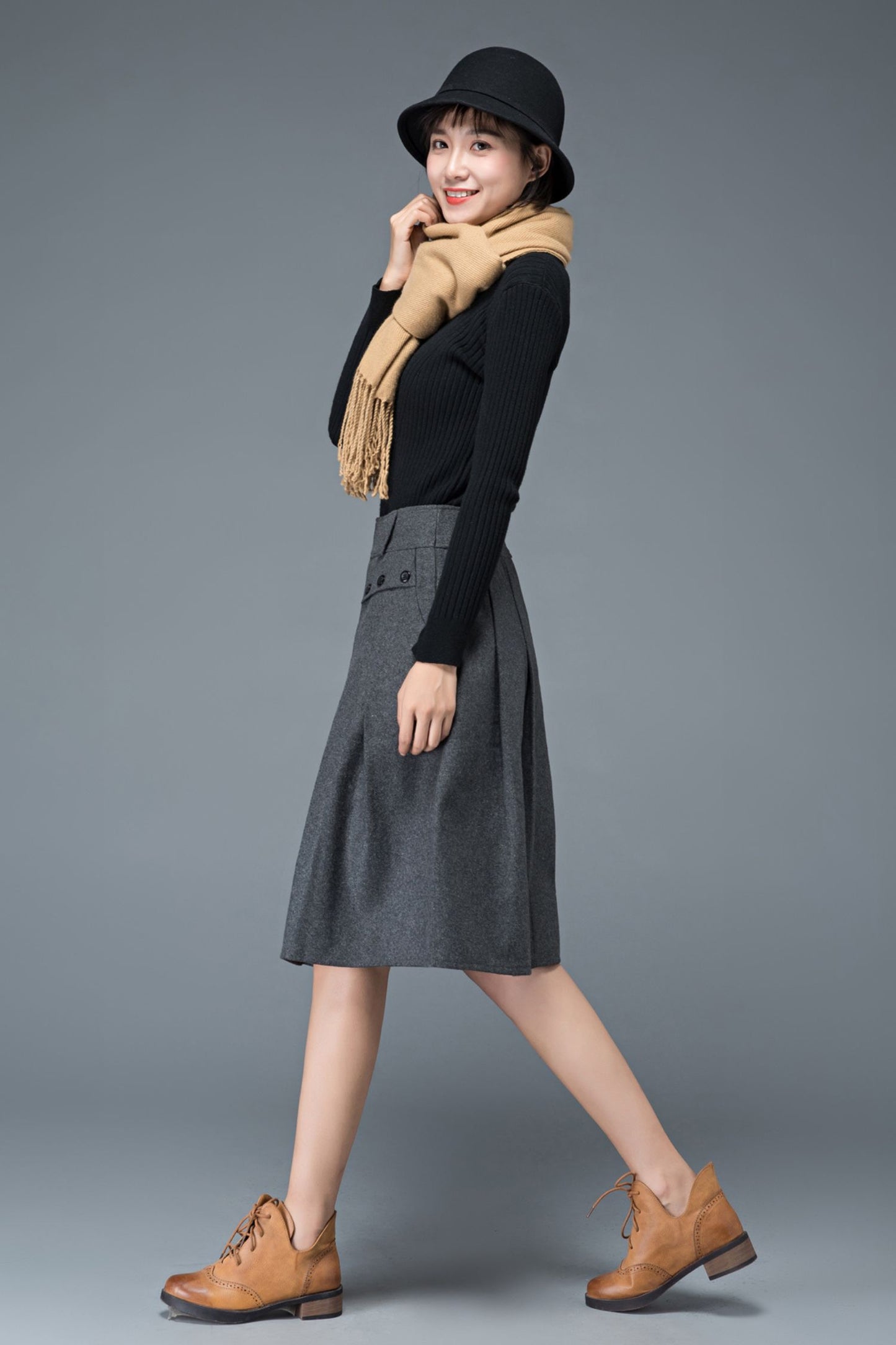 Knee length gray winter wool skirt C1195