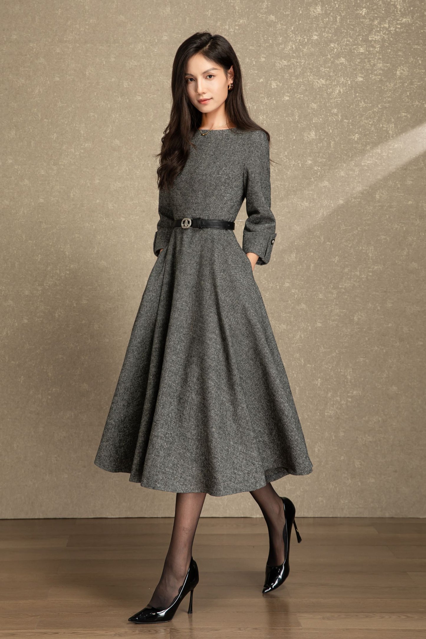 Gray midi fit and flare wool dress C4495