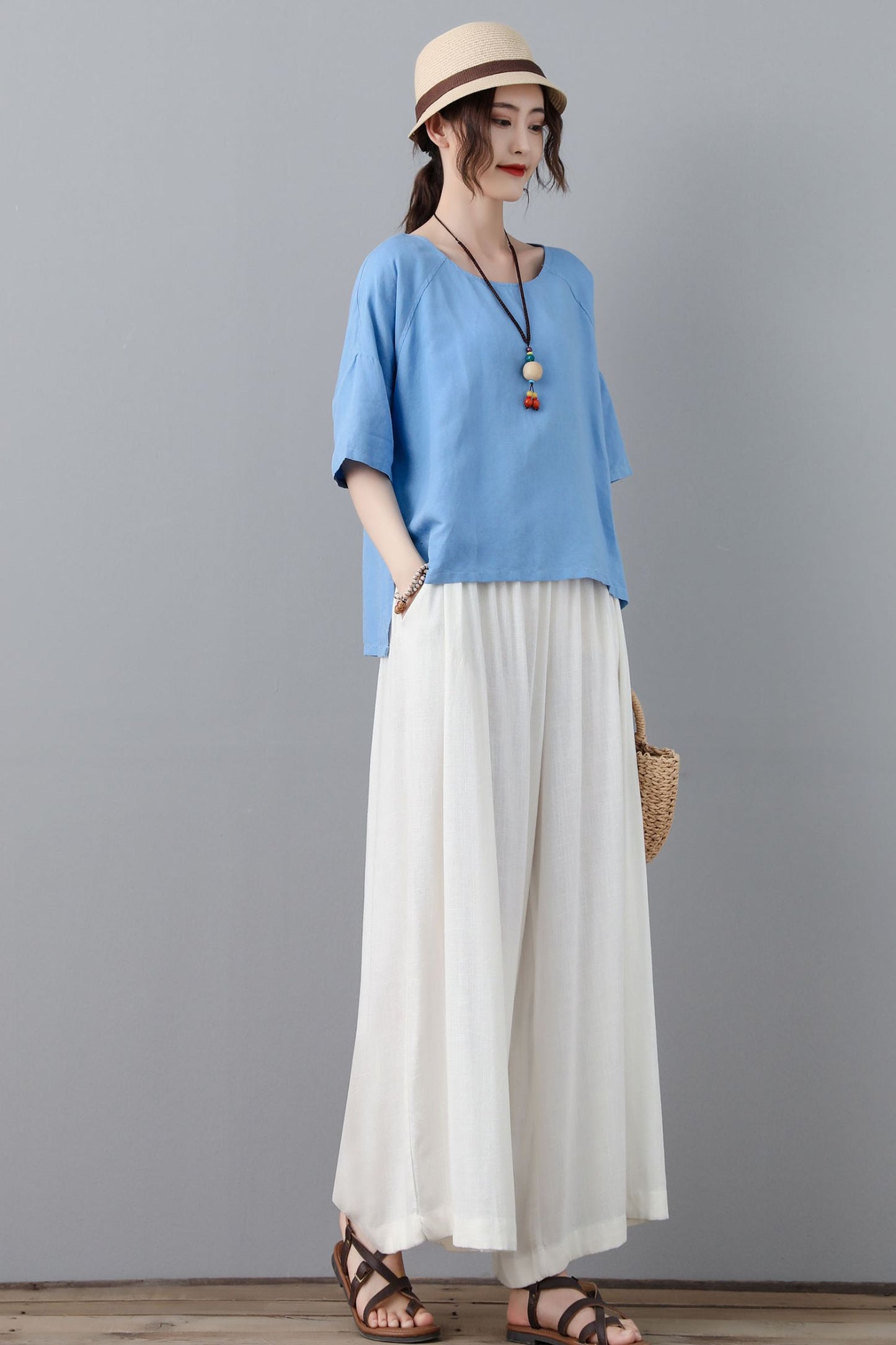 Loose fitting blue linen blouse C2302