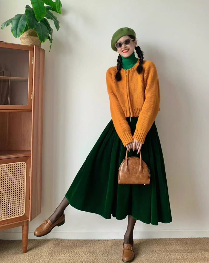 Green midi velvet winter skirt women C4539