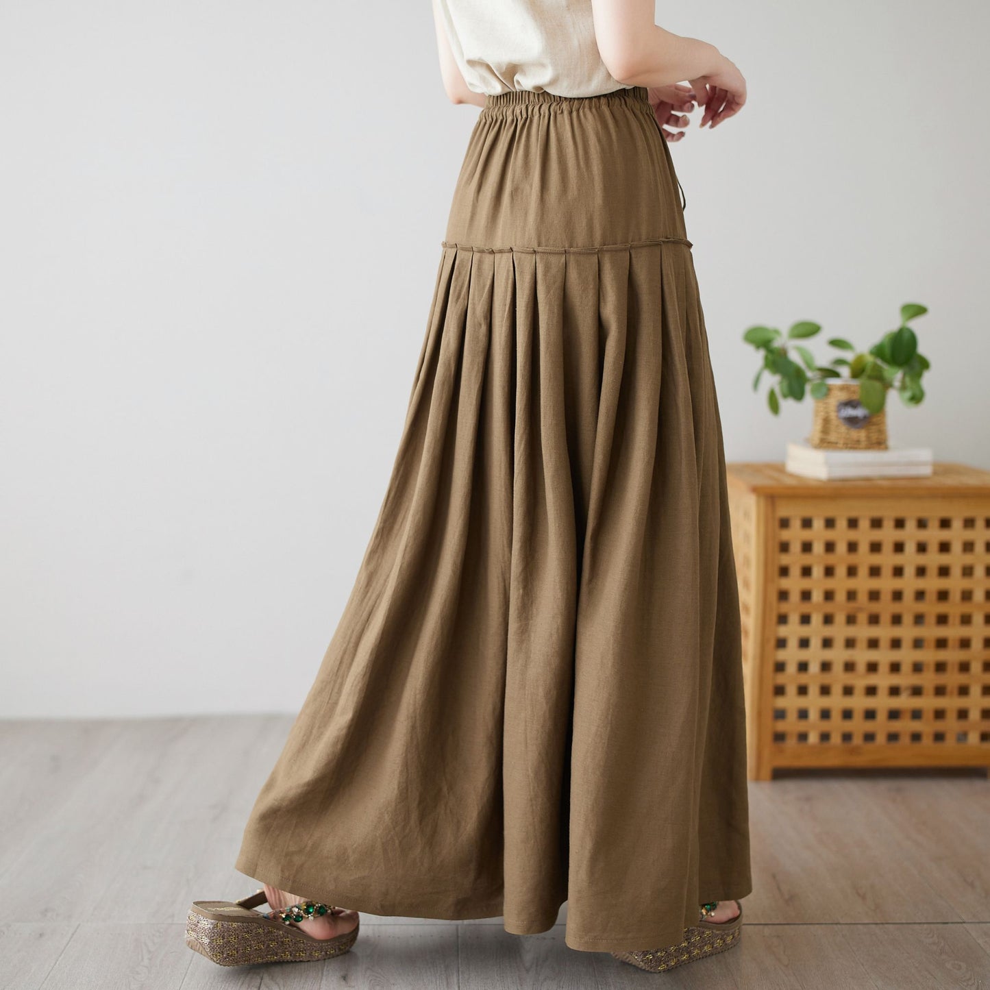 Brown Flowy Pleated A-line Skirt c4892