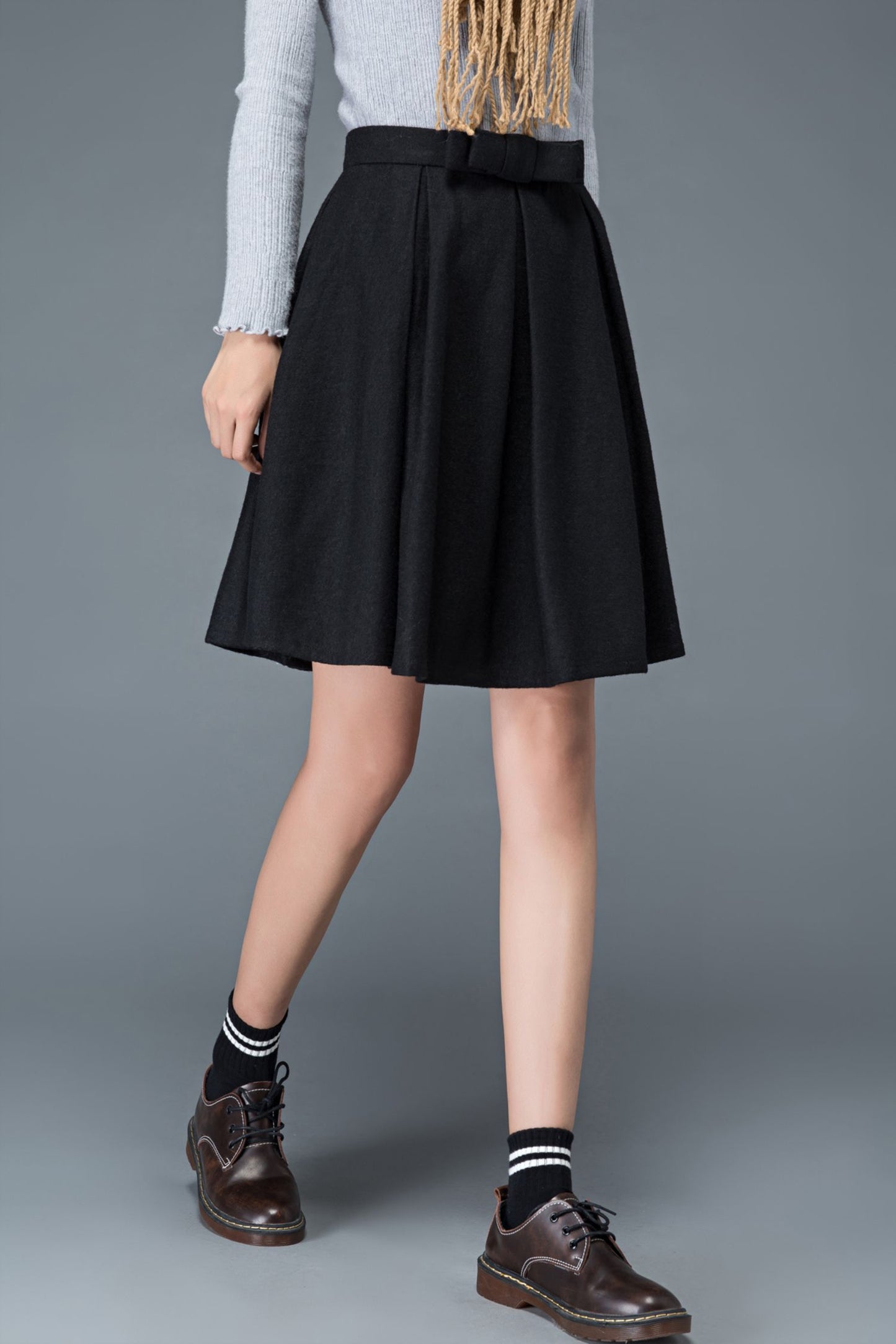 Classic short winter pleated wool skirt C1180