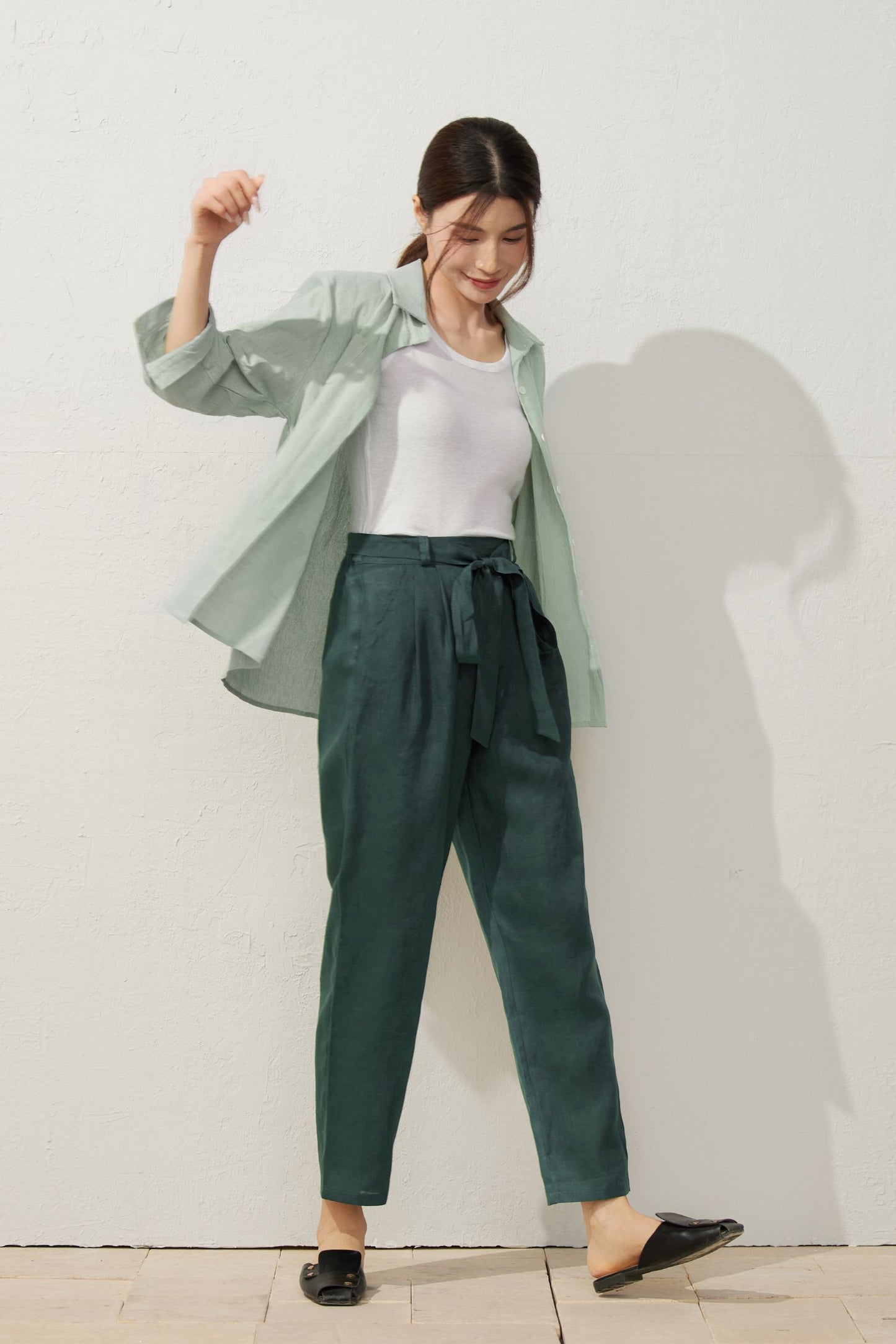 Women's Stylish Green Linen Pants C3935