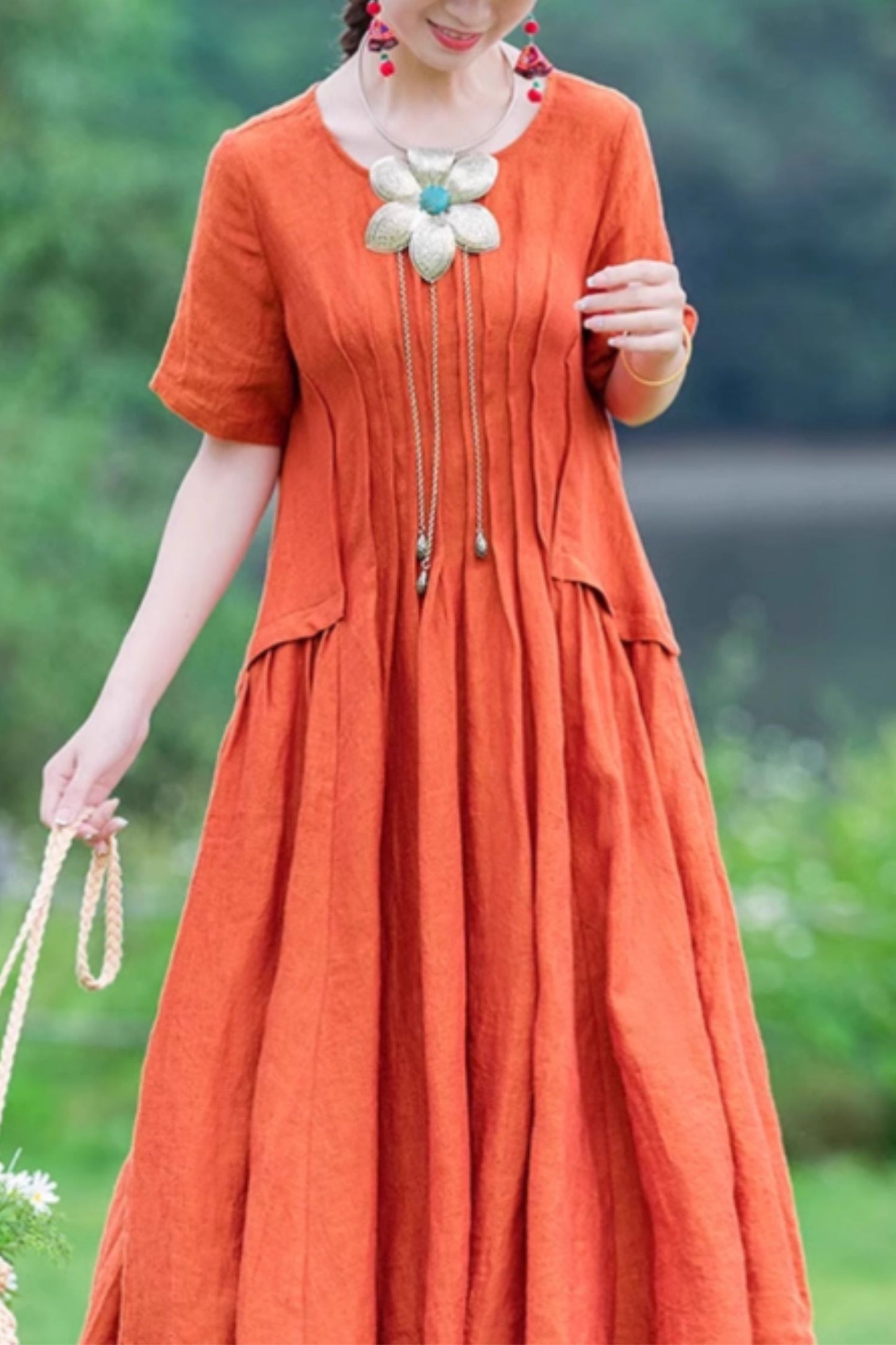 Midi length linen dress with pleating details C5060