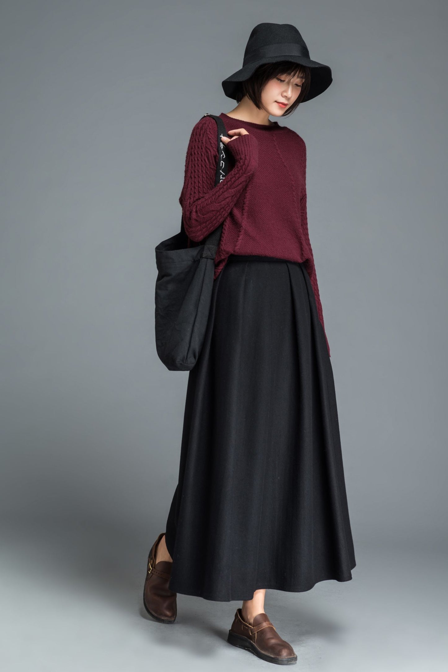 Fit and flare black long wool skirt C1208