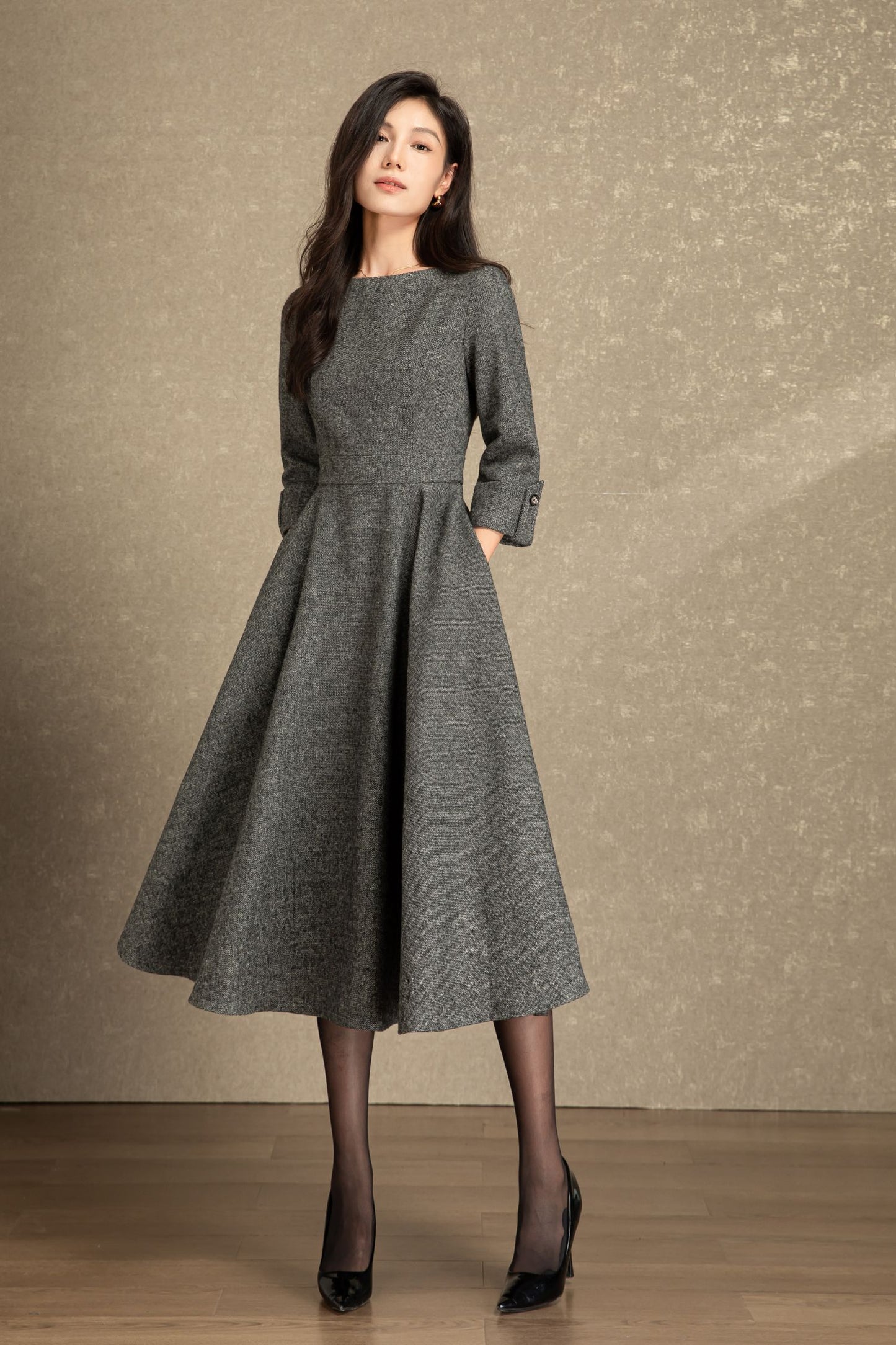 Gray midi fit and flare wool dress C4495