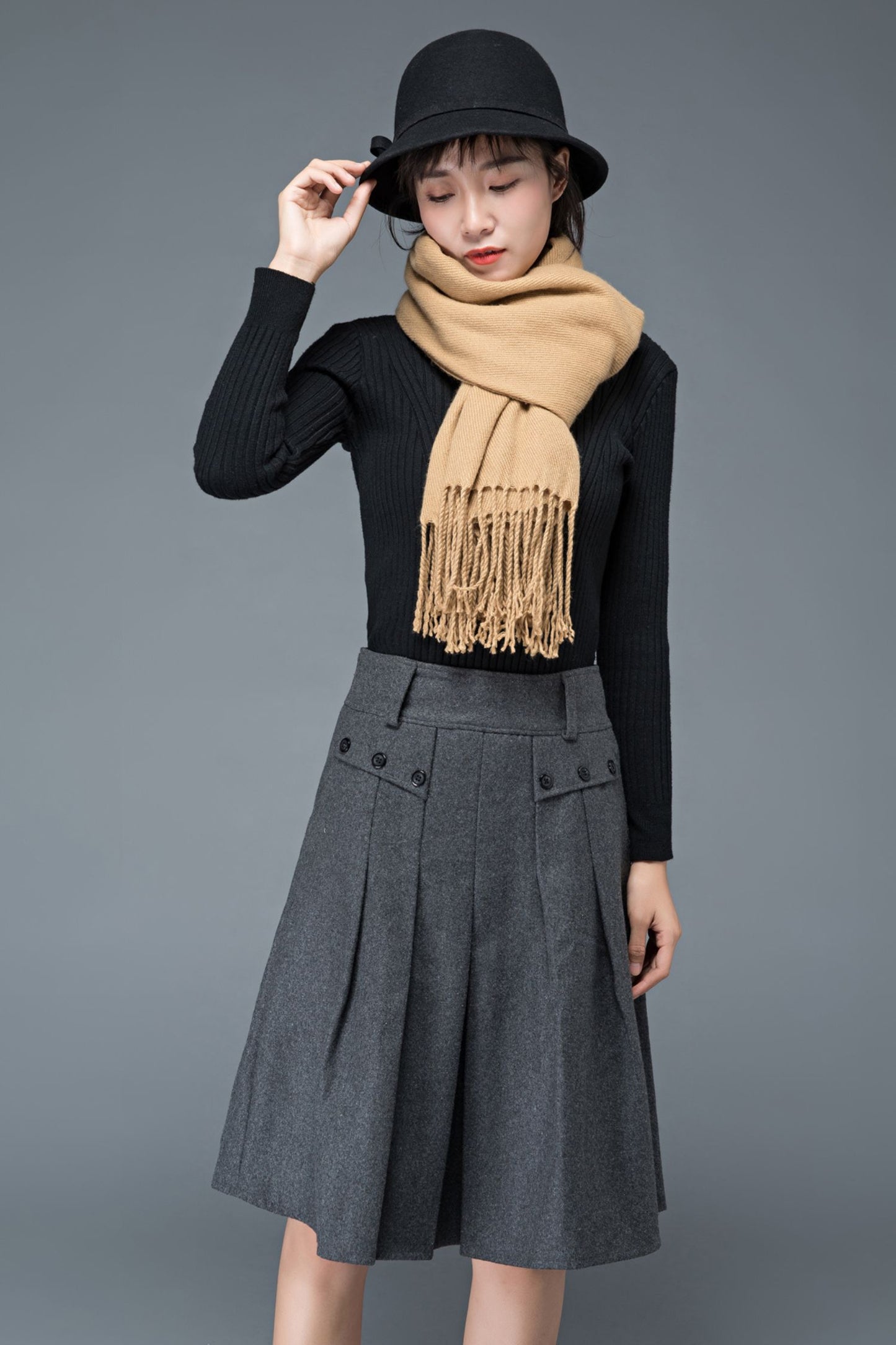 Knee length gray winter wool skirt C1195