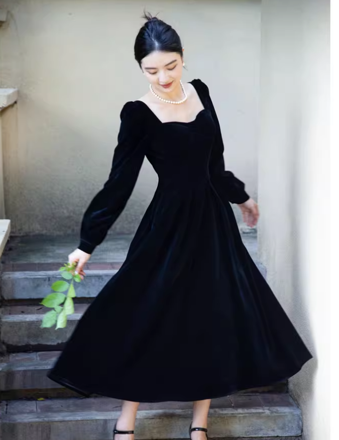 Long sleeves elegant velevt dress C4543