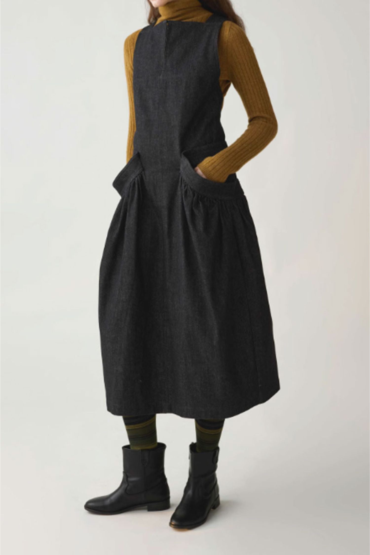 wool pinafore dress with big pockets C3829 Black / L wool pinafore dress with big pockets C3829 Black / L