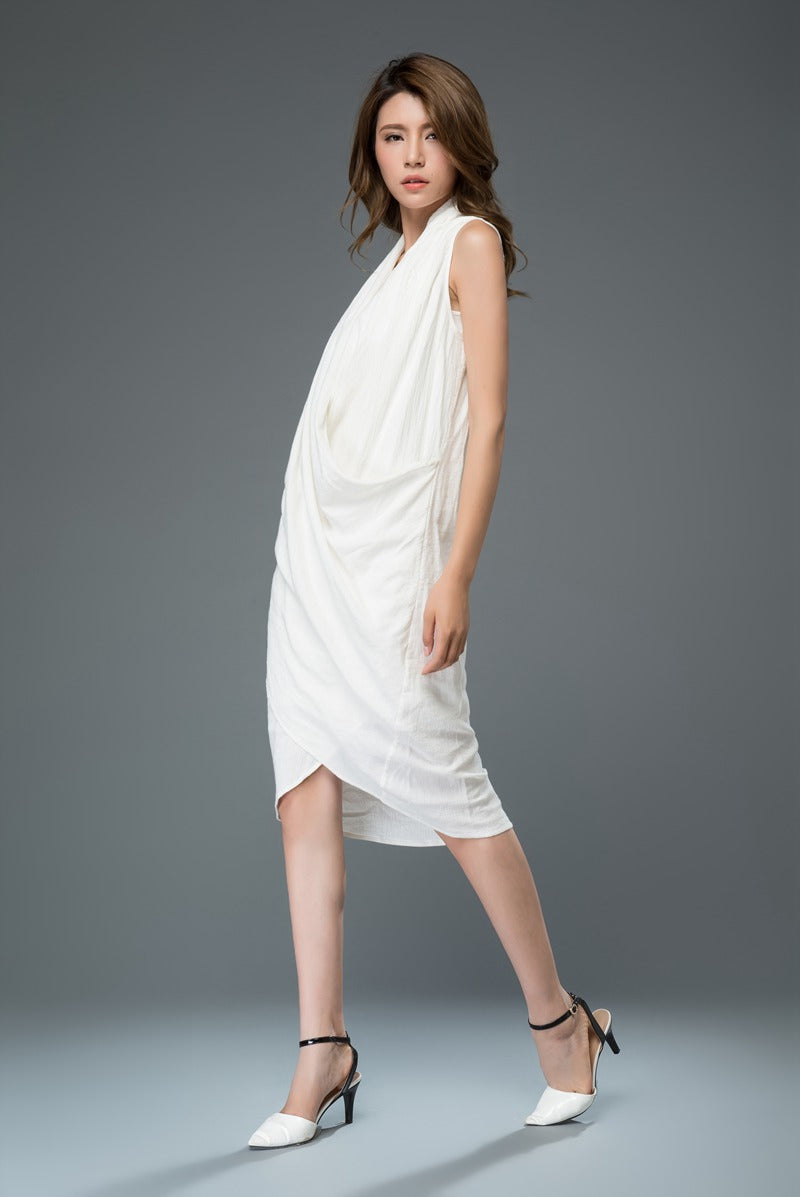 Loose fitting asymmetrical white linen dress c910