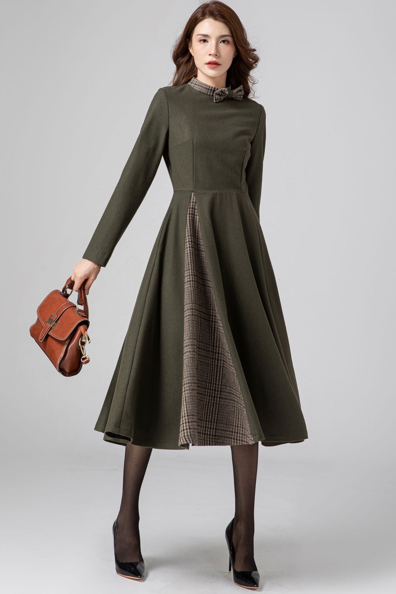 winter midi dress 4 chic ways to style a for different seasons Team it with nude Black Wool Midi Dress with