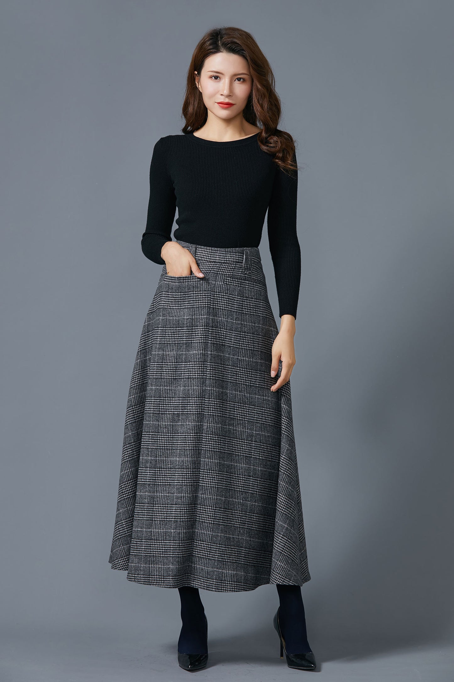 gray skirt