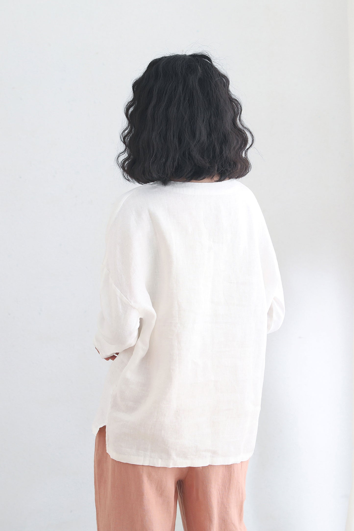 White Loose Fit Long Sleeve Linen Tops C2696