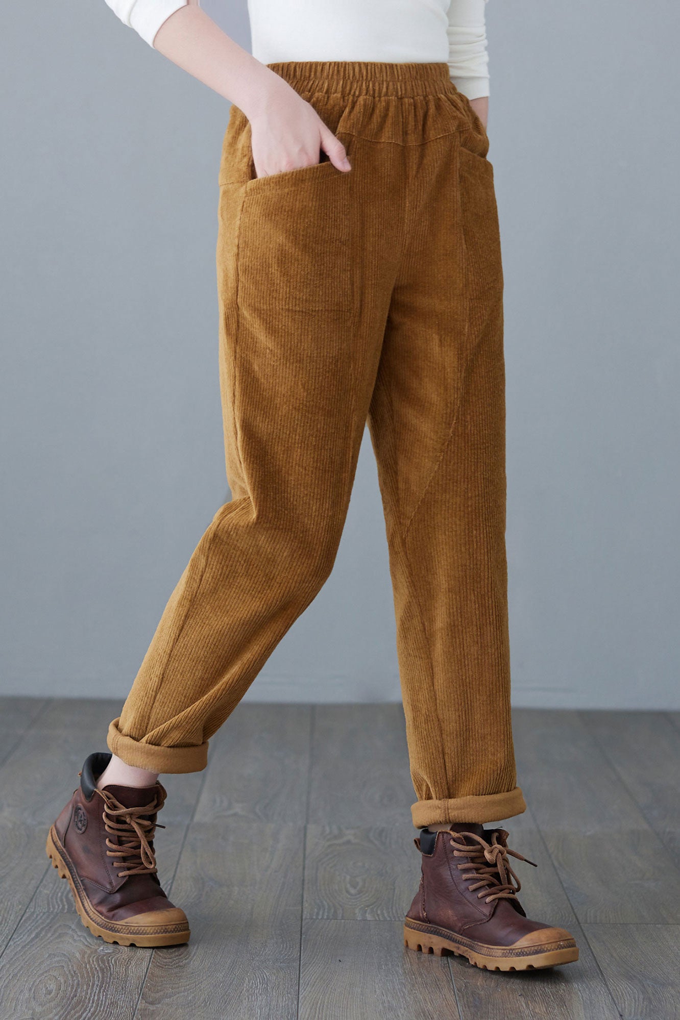 Women's Elastic Waist Corduroy Pants C2620