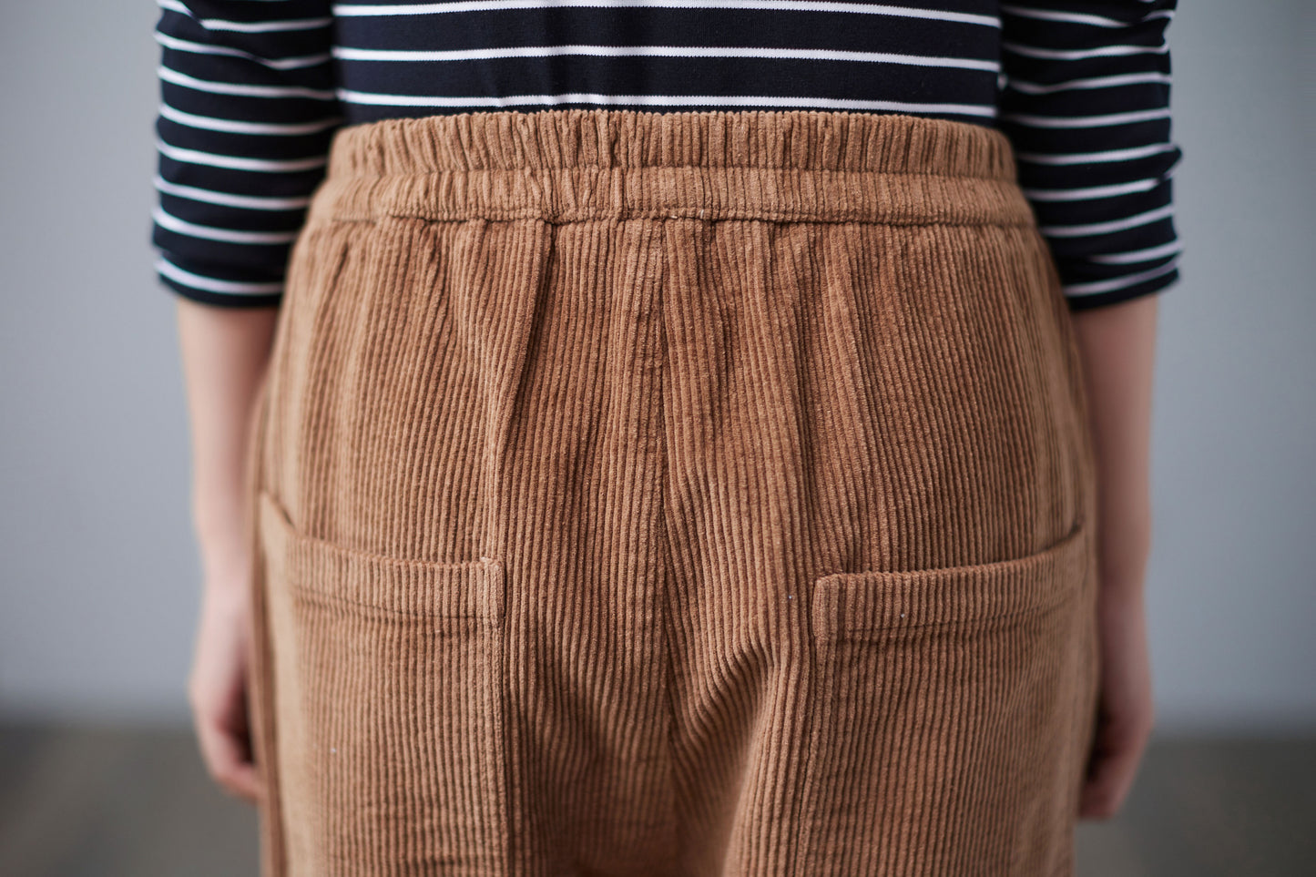 Caramel Elastic Waist Cropped Corduroy Pants C2504