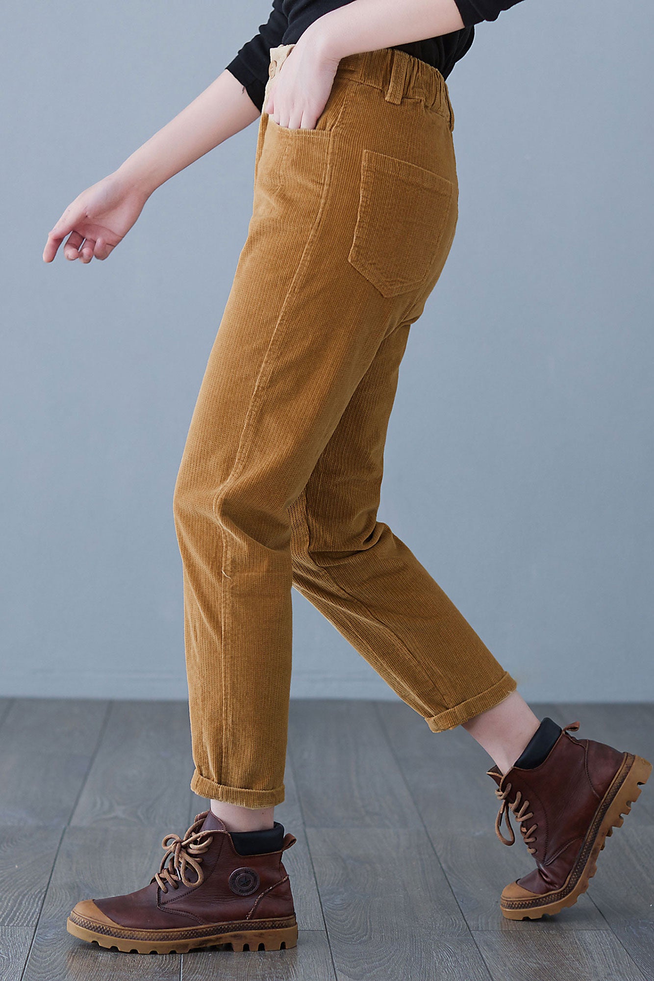 Loose Solid Corduroy Tapered Pants C2625
