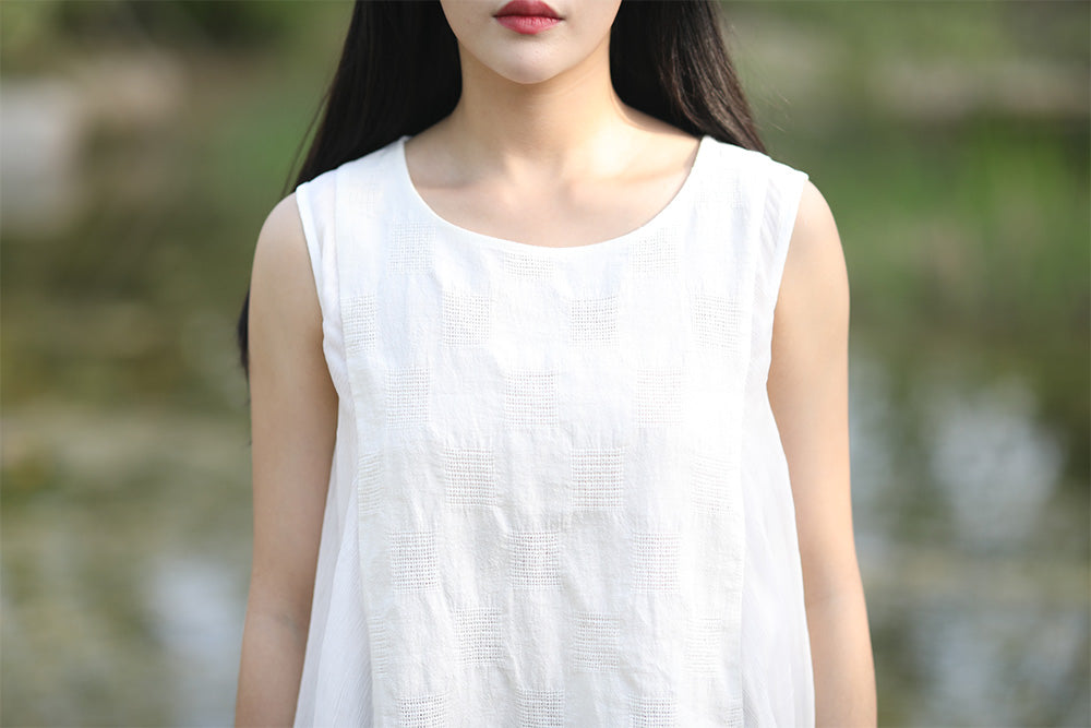 sleeveless tops