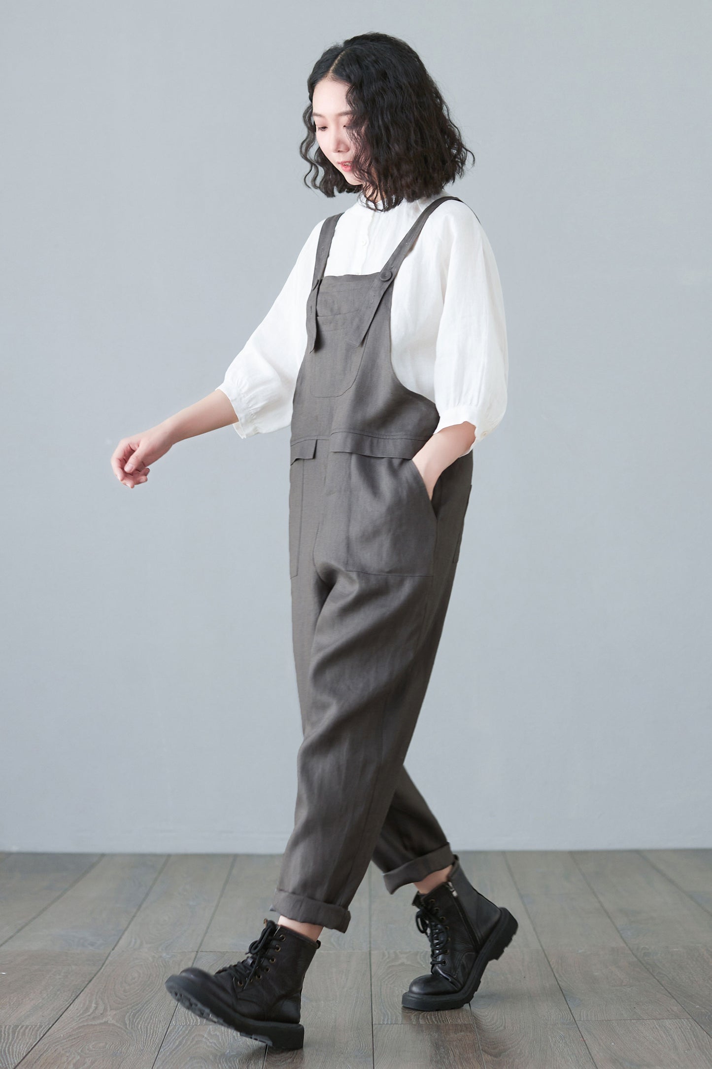 womens Gray linen jumpsuit with pockets C2650