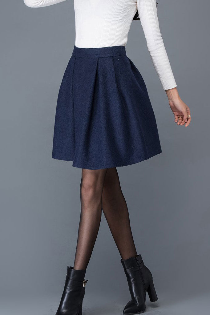 Pleated wool mini skirt C1036