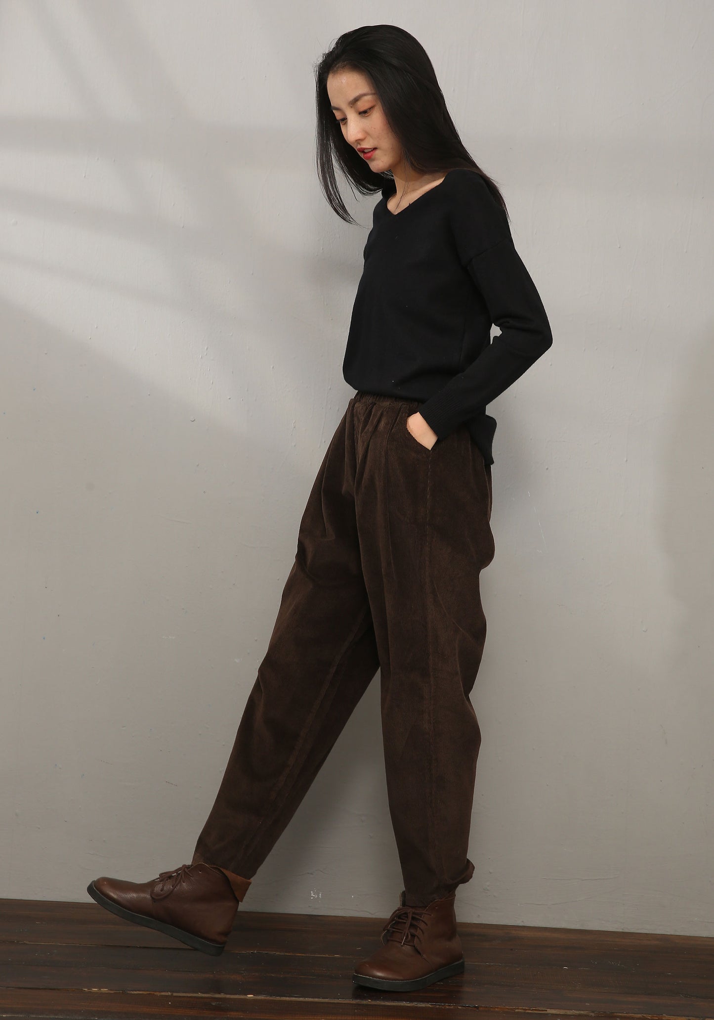 Brown Elastic Waist Corduroy Pants C196301