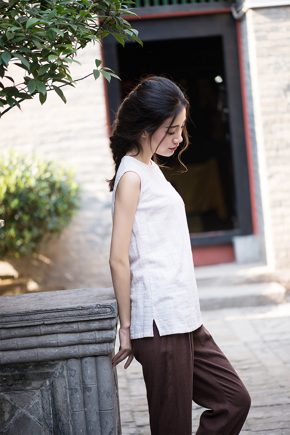 sleeveless tops