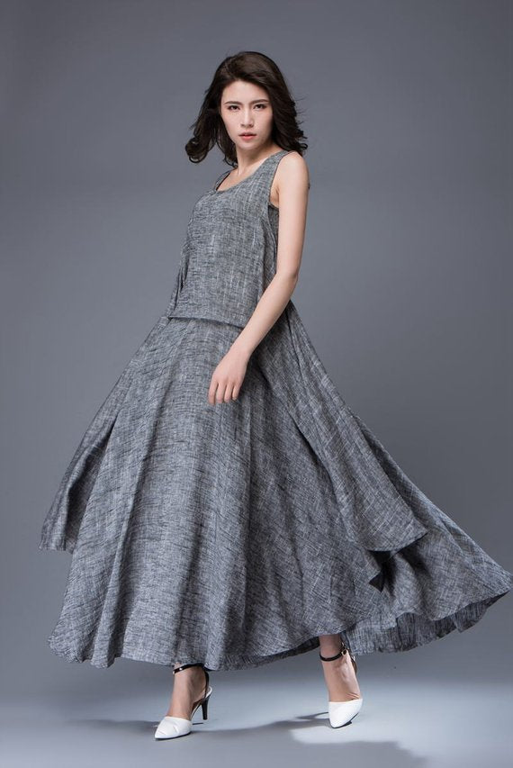 sleeveless dress
