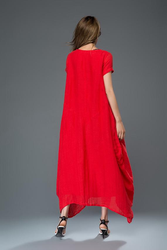 loose-fitting linen dress