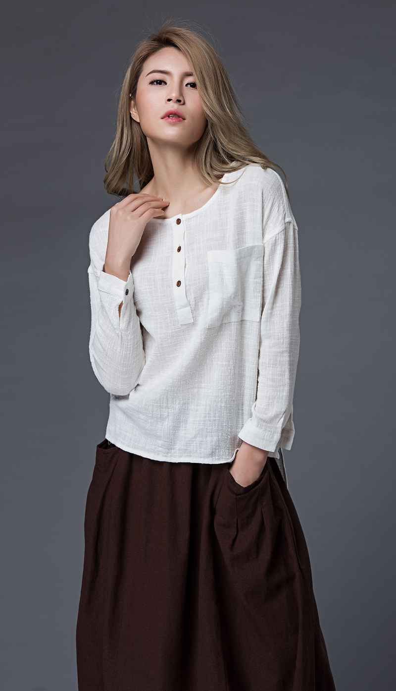 Linen crop top, linen top, white linen top, long sleeve top, white linen blouse, summer top, pocket top with long sleeves, loose top C859