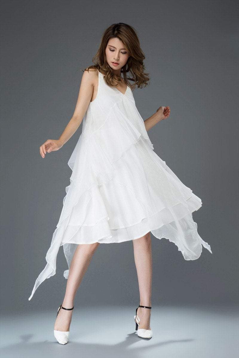White Chiffon Flare Wedding V Neck Dress C904